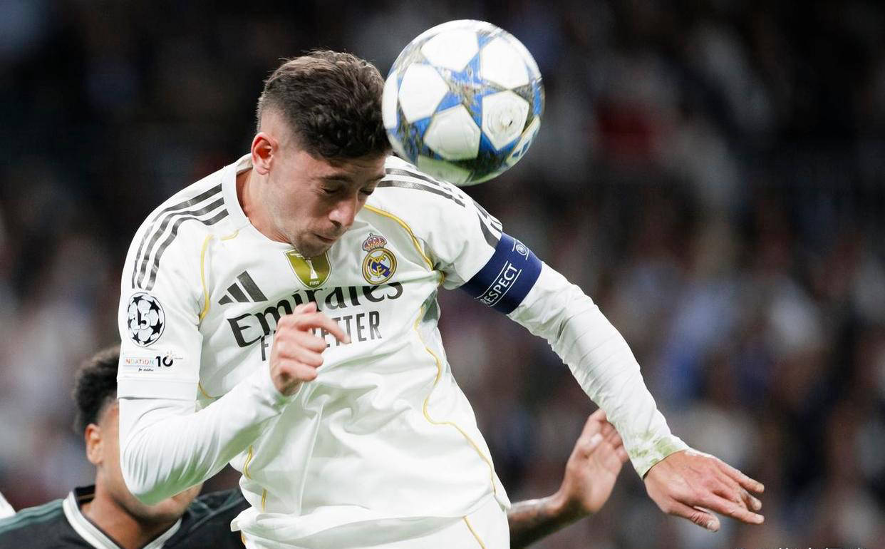 皇马完胜尤文,马丁内利点燃赛场 皇马完胜尤文,马丁内利点燃赛场