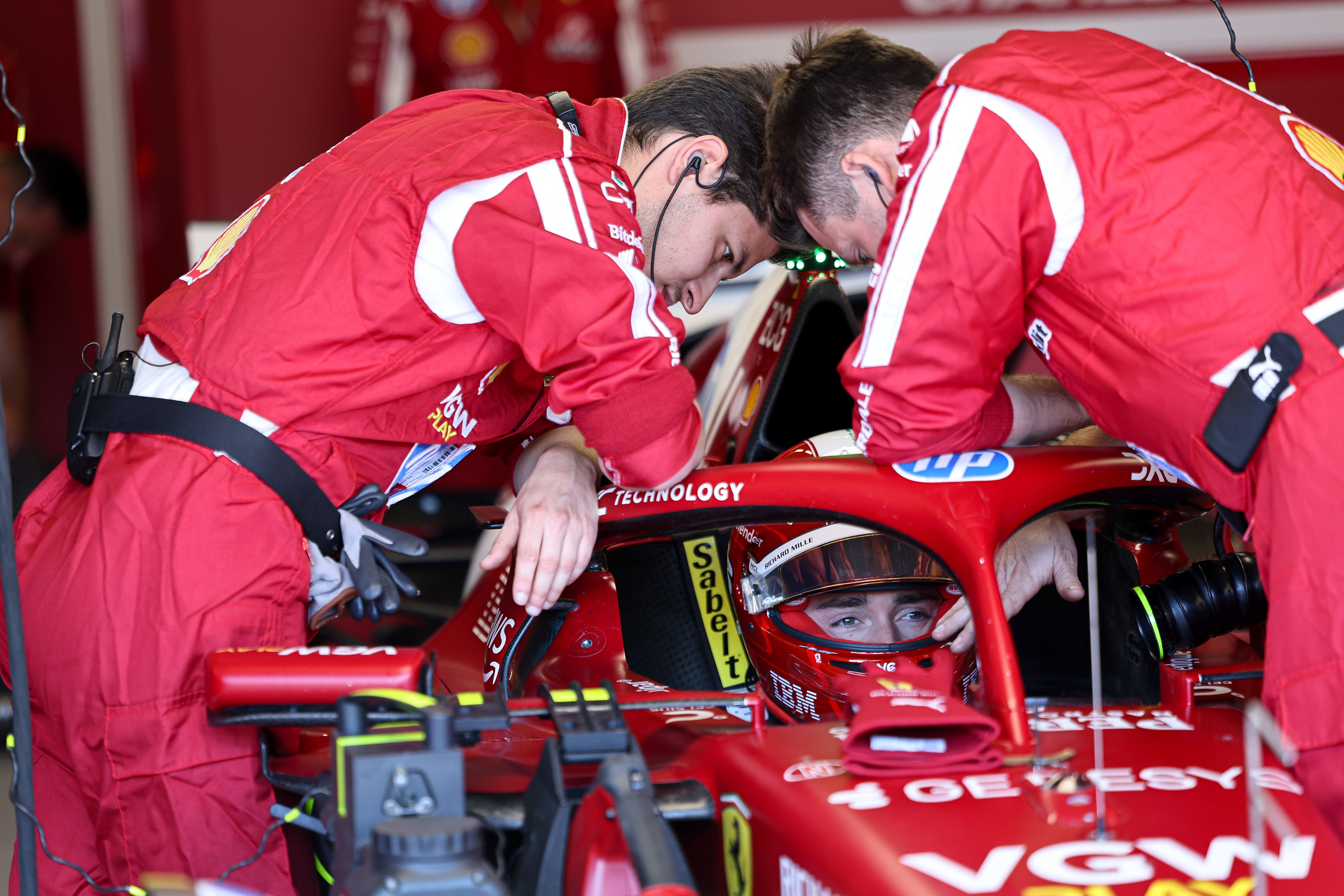 索伯车队完胜迈凯伦,维斯塔潘点燃赛场 索伯车队完胜迈凯伦,维斯塔潘点燃赛场