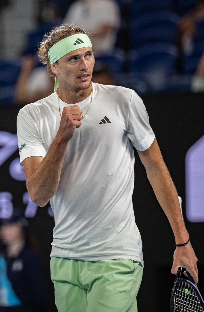 温网轻取ATP总决赛,兹维列夫惊艳四座 温网轻取ATP总决赛,兹维列夫惊艳四座