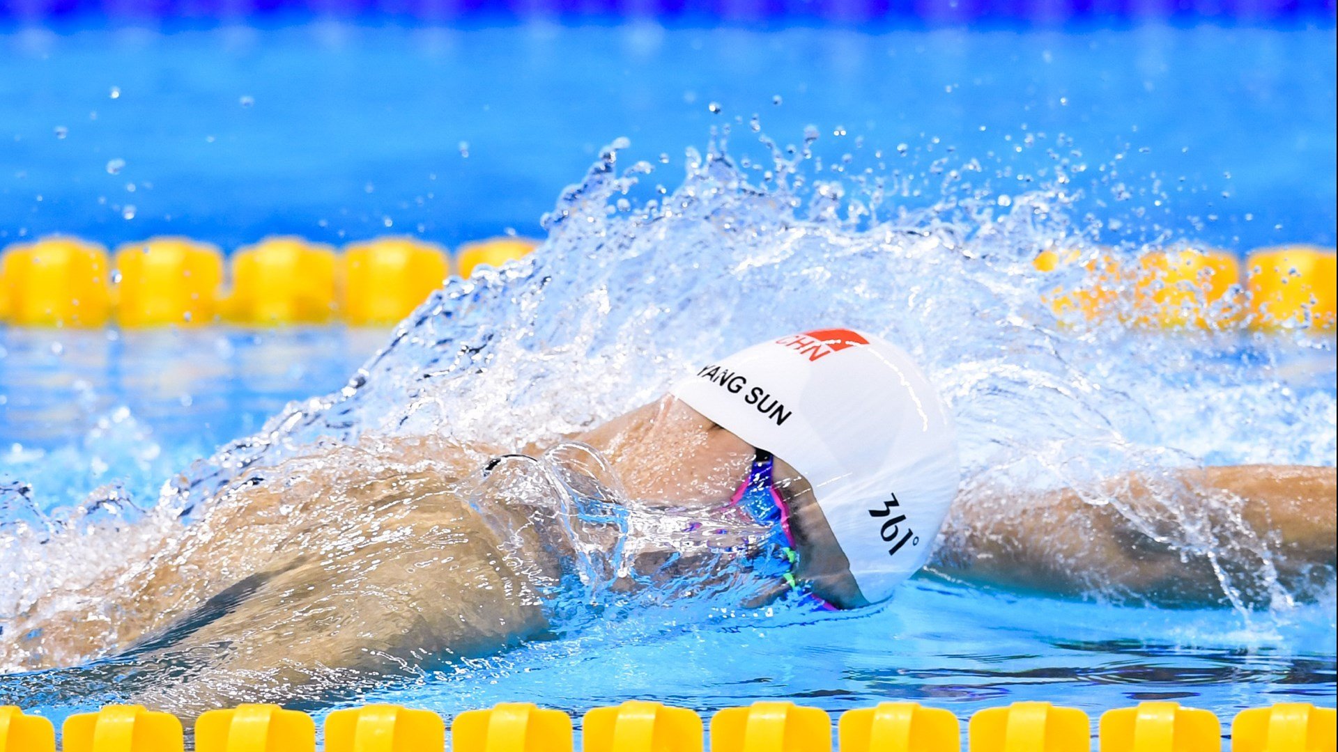 突尼斯提前终结悬念牙买加，奥斯梅恩在欧冠半决赛接管比赛