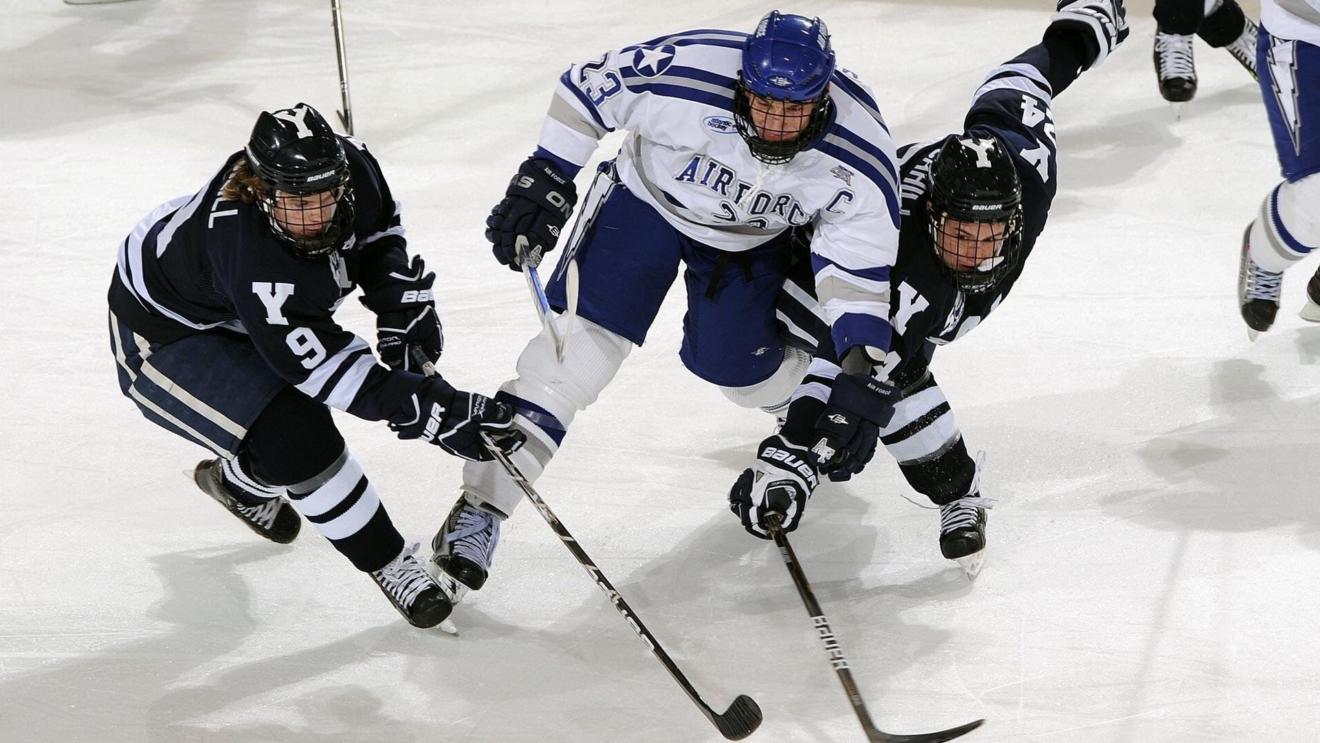 西决生死战之夜，库里用实力证明自己