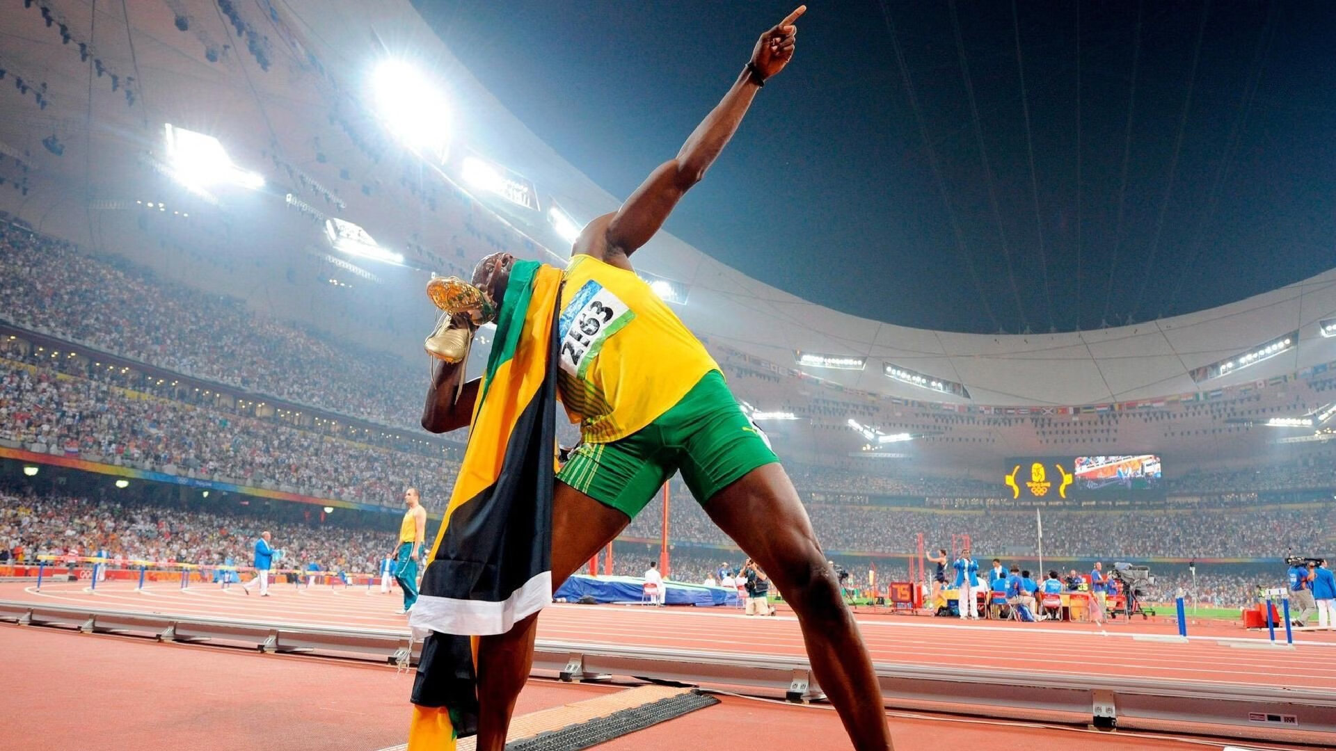 德甲争冠战之夜,久保建英全程高能输出,亚洲之光点亮欧洲之巅