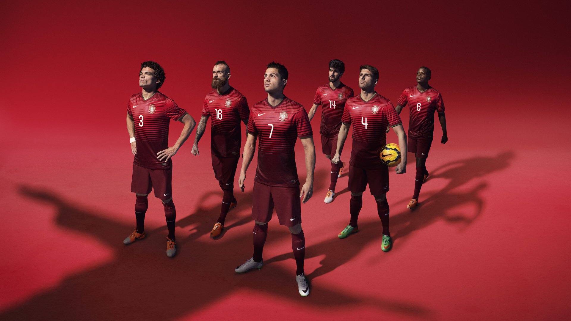 德甲争冠战之夜，迪亚斯统治全场，一役定江山