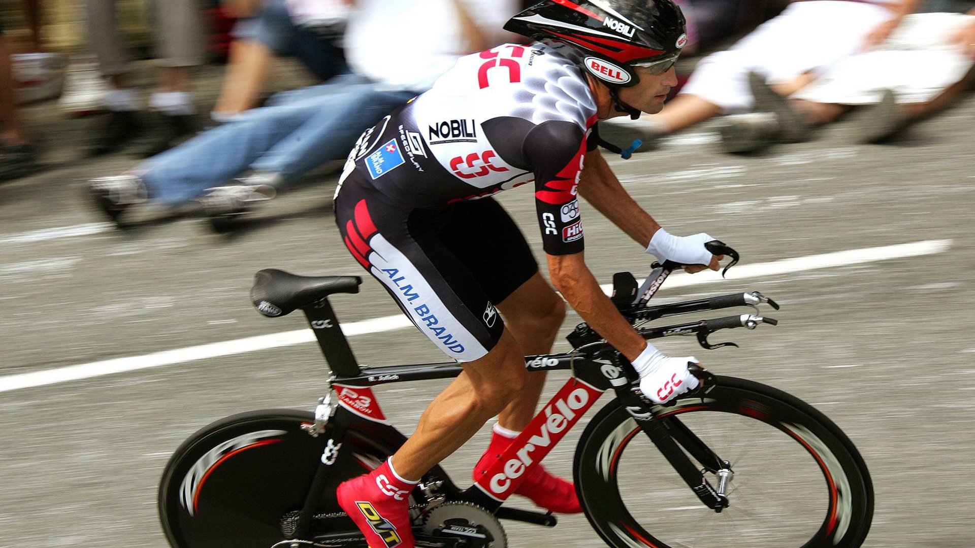 深圳队鏖战热火，锡安惊艳四座，一场跨越文化的篮球对话